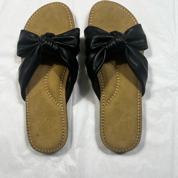 Shoes - White Mountain Black Leather Bow Slide Sandals
